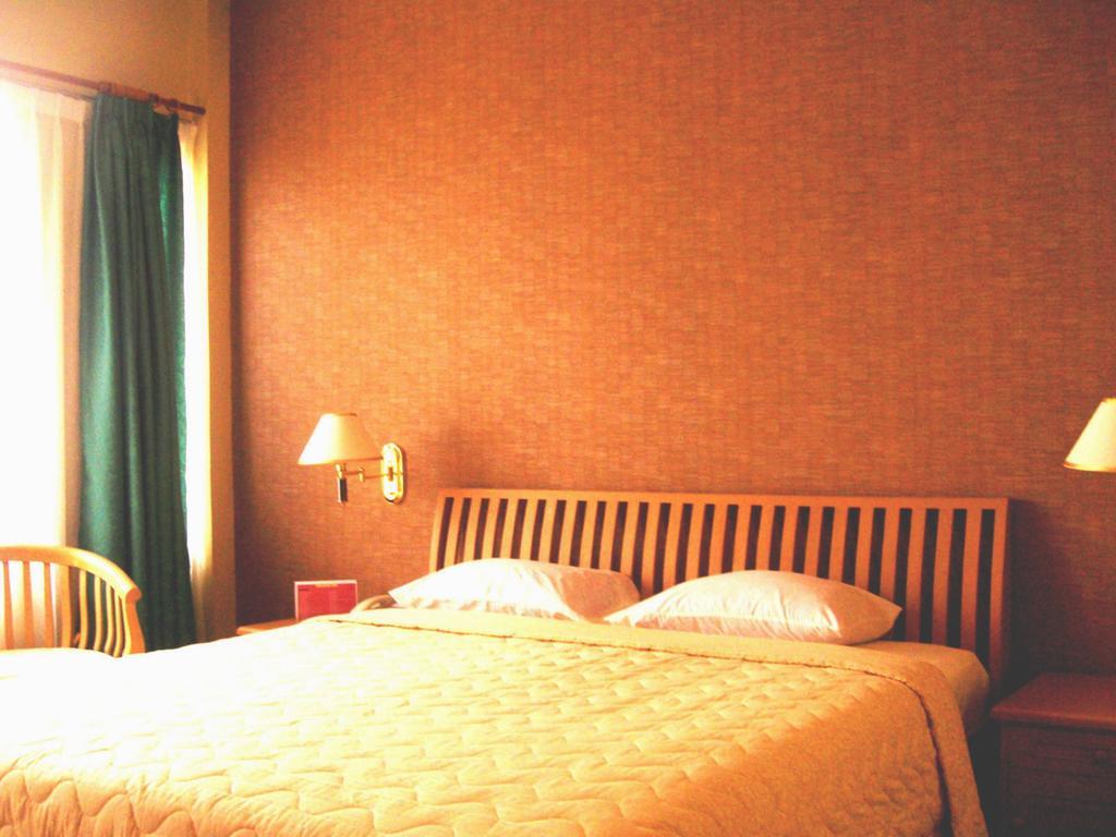 Green Wattana Hotel Sentul Bogor Eksteriør bilde